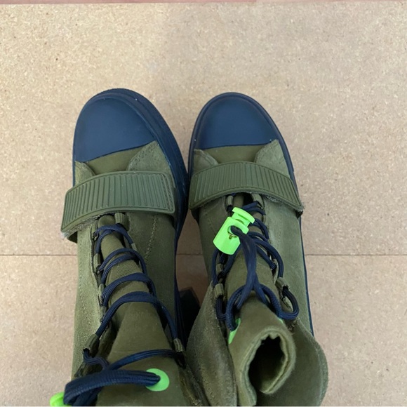 P Converse Chuck Taylor All Star Women's Green Heeled Boots Size 7 - Picture 4 of 6